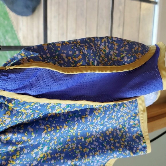 Nike DriFit Tempo Icon Clash Blue and Yellow Women's Athletic Sz. L Shorts - Picture 4 of 11